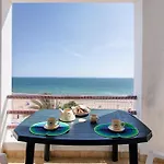 Beachfront T2 *