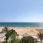 Beachfront T2 شقة
