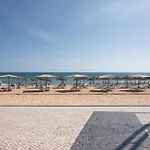 Beachfront T2 شقة كوارتيرا